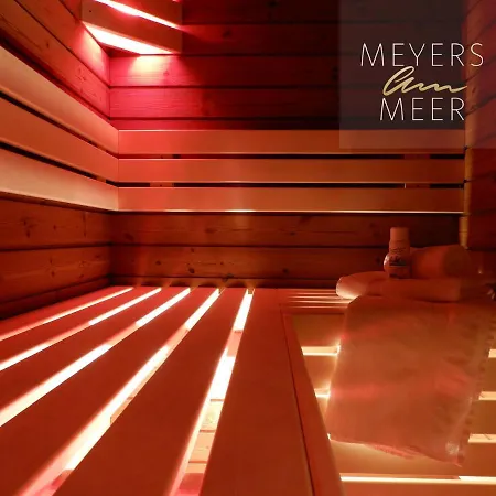 Holiday home Schwarzes Holzferienhaus: Baltic Sea Sauna Retreat *