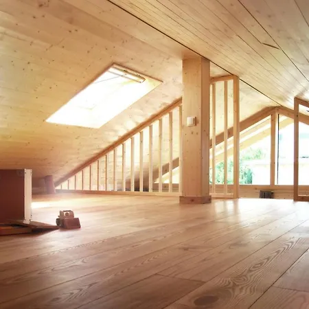 Дом отдыха Schwarzes Holzferienhaus Mit Sauna -- L I E B L I N G S P L A T Z -- An Der Ostsee, Bei Wismar, 500m, Alles Inklusive Циров