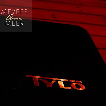 Schwarzes Holzferienhaus Mit Sauna -- L I E B L I N G S P L A T Z -- An Der Ostsee, Bei Wismar, 500m, Alles Inklusive *