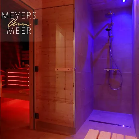 Schwarzes Holzferienhaus Mit Sauna -- L I E B L I N G S P L A T Z -- An Der Ostsee, Bei Wismar, 500m, Alles Inklusive Ferienhaus *