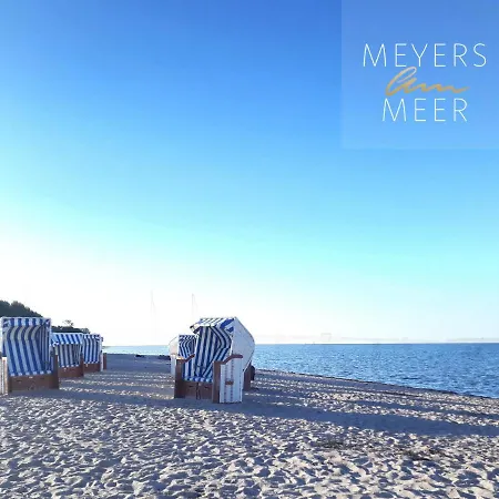 Holiday home Schwarzes Holzferienhaus: Baltic Sea Sauna Retreat *