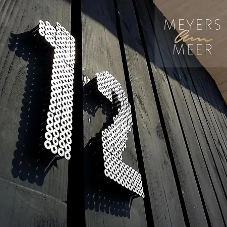 Schwarzes Holzferienhaus Mit Sauna -- L I E B L I N G S P L A T Z -- An Der Ostsee, Bei Wismar, 500m, Alles Inklusive *