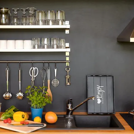 Schwarzes Holzferienhaus Mit Sauna -- L I E B L I N G S P L A T Z -- An Der Ostsee, Bei Wismar, 500m, Alles Inklusive 펜션 지로우