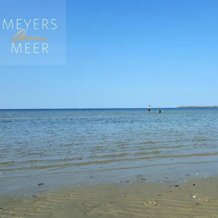 Schwarzes Holzferienhaus Mit Sauna -- L I E B L I N G S P L A T Z -- An Der Ostsee, Bei Wismar, 500m, Alles Inklusive Semesterbostad