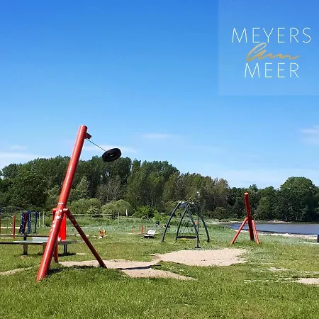 펜션 Schwarzes Holzferienhaus Mit Sauna -- L I E B L I N G S P L A T Z -- An Der Ostsee, Bei Wismar, 500m, Alles Inklusive 지로우