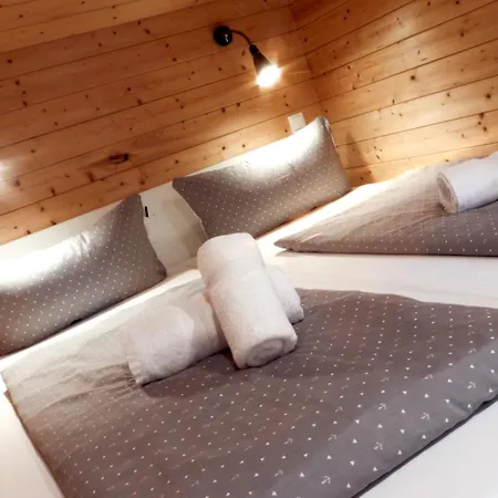 Holiday home Schwarzes Holzferienhaus: Baltic Sea Sauna Retreat