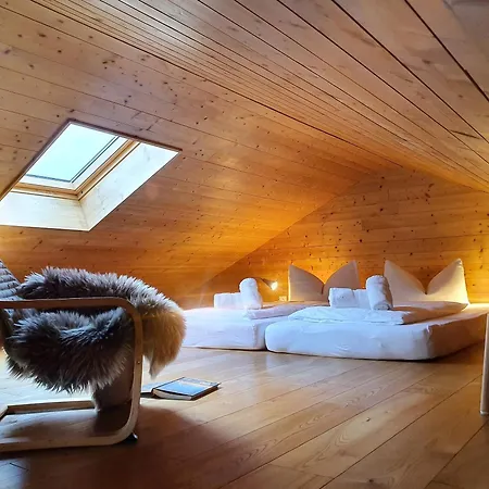 Schwarzes Holzferienhaus: Baltic Sea Sauna Retreat * Zierow